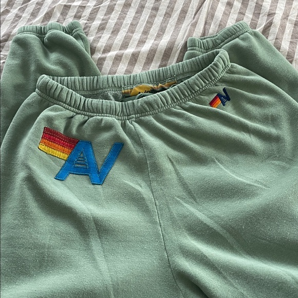 Aviator Nation set  logo Stitch Relaxed hoodie and sweatpants in Sage - Picture 6 of 10